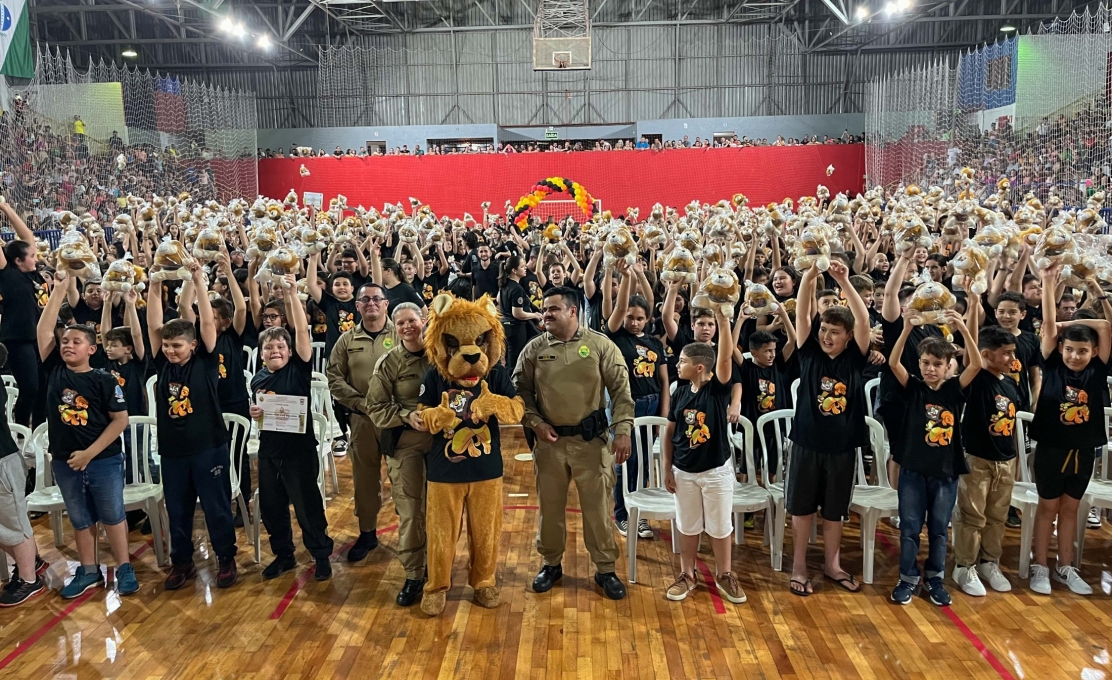 Edição 2024 do Proerd forma 870 estudantes da Rede Municipal