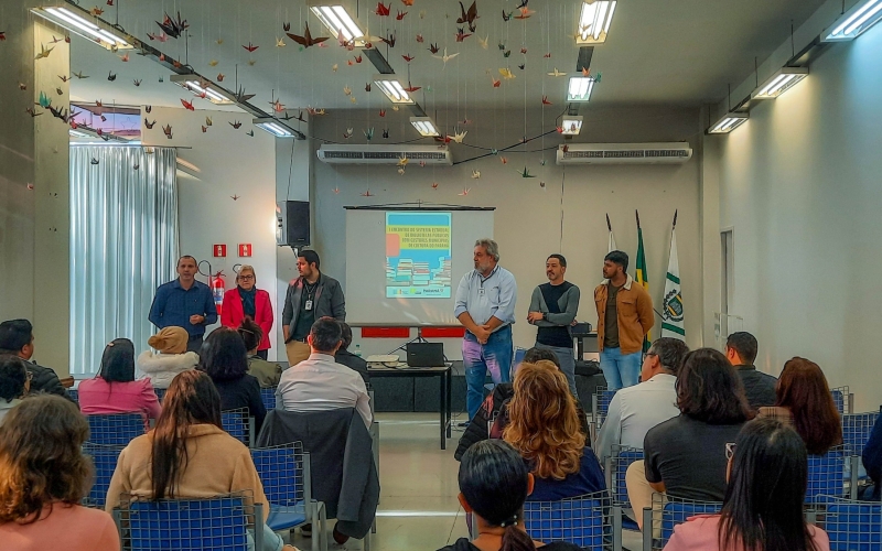 Secretário cianortense participa do I Encontro Regional de Bibliotecas Públicas