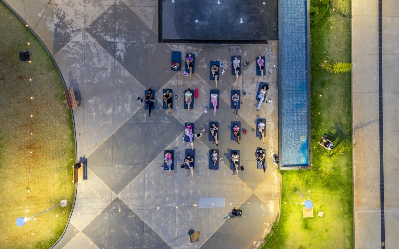 Aulão de yoga encerra programação do Mês da Mulher