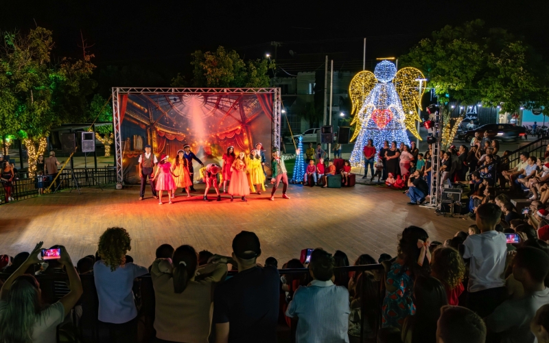 Vidigal e São Lourenço celebram a chegada do Papai Noel 
