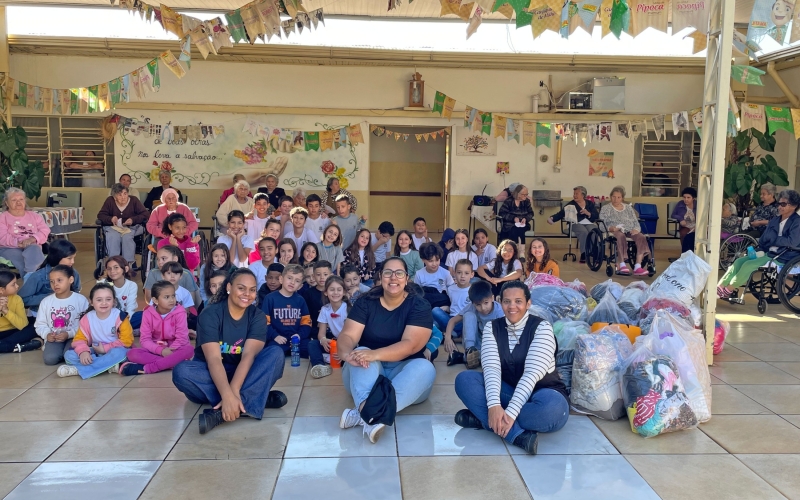 “Carinho que Aquece”: Projeto social arrecada mais de 6 mil peças de roupas, calçados e cobertores