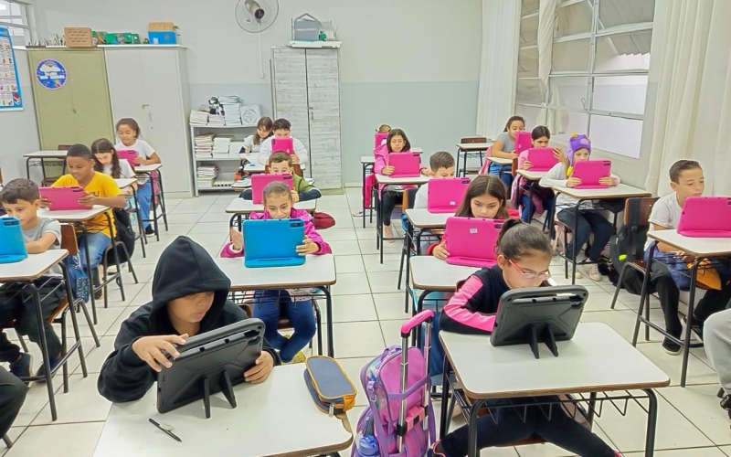Prova da Olimpíada Brasileira de Robótica é aplicada nas escolas municipais de Cianorte