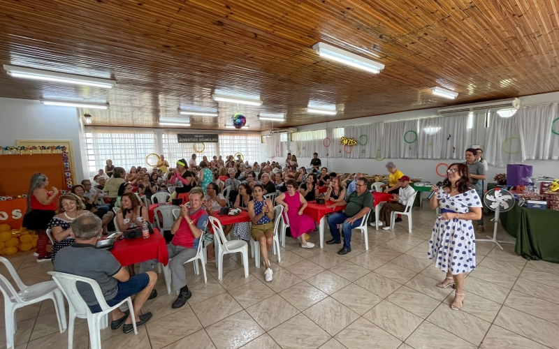 Juventude Acumulada celebra ano de atividades em confraternização