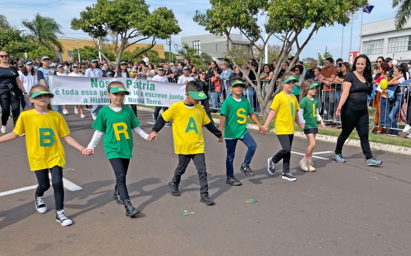 Cianorte comemora a Independência do Brasil com tradicional desfile cívico-militar
