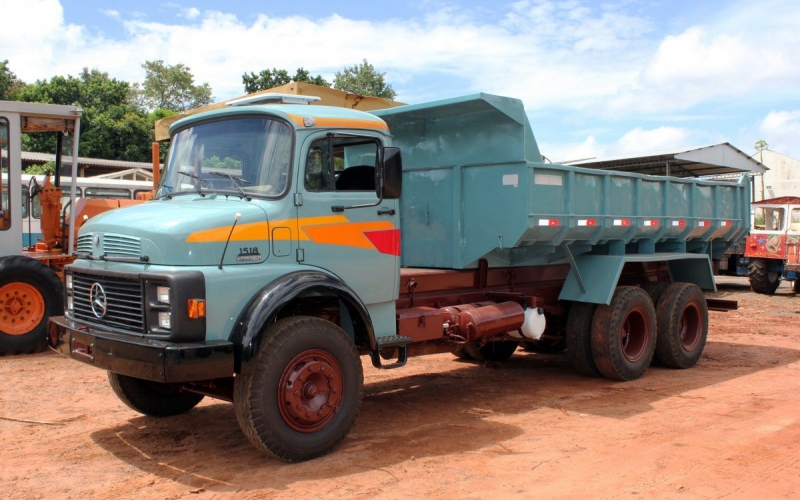 Caminhao Mercedes Benz Basculante Truck