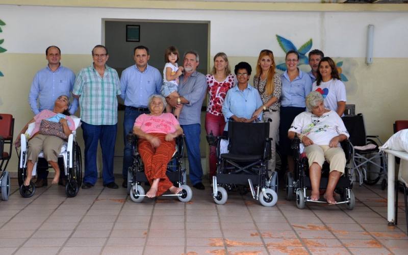 Ciscenop entrega mais 12 cadeiras de rodas motorizadas