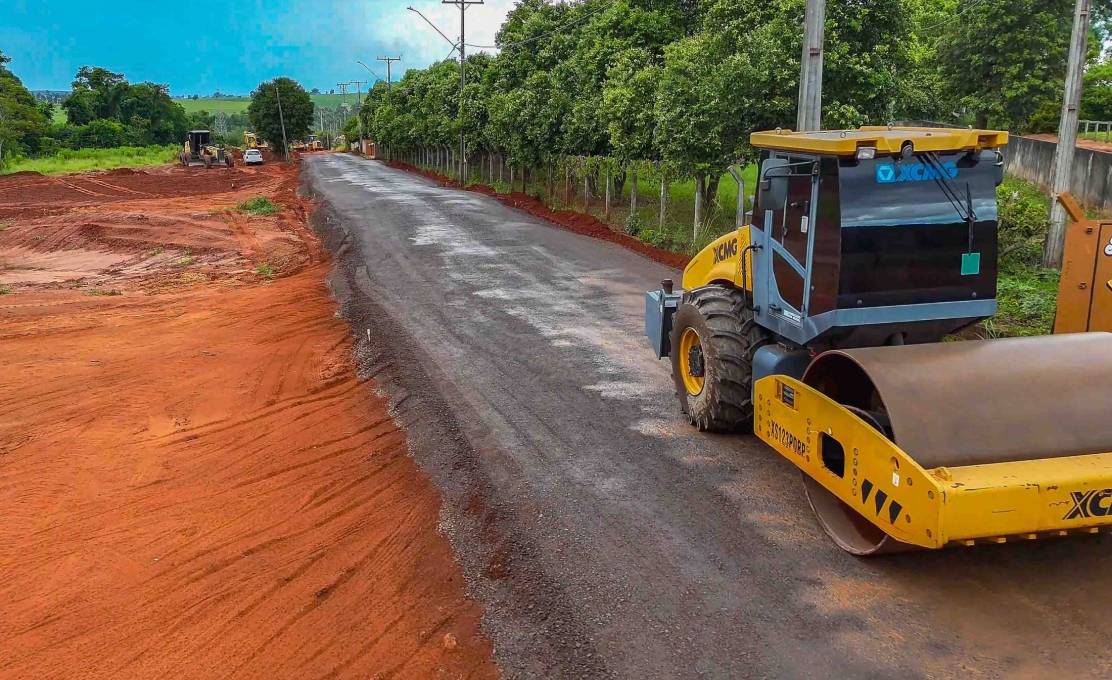 Prefeitura de Cianorte inicia pavimentação da Estrada Ambu 