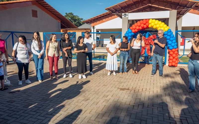 Volta às aulas em Cianorte reúne cerca de 8 mil alunos e marca inauguração de escola