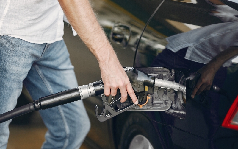 PROCONs do Paraná e Ministério da Justiça notificam distribuidoras e postos por preços de combustíveis