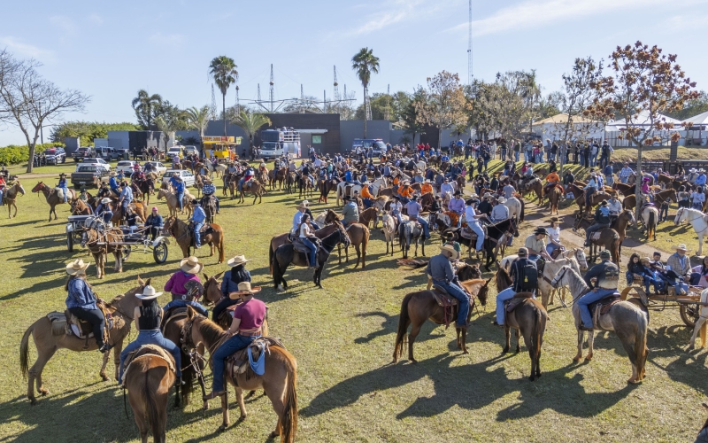 Festival de Violeiros e Cavalgada abrem as festividades de 72 anos de Cianorte