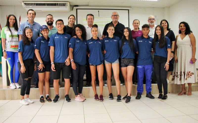 Atletas cianortenses recebem kits do Geração Olímpica e Paralímpica