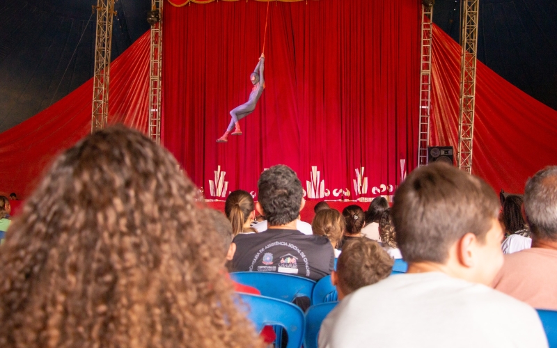 Circo Rakmer leva alegria a públicos atendidos pela Assistência Social de Cianorte